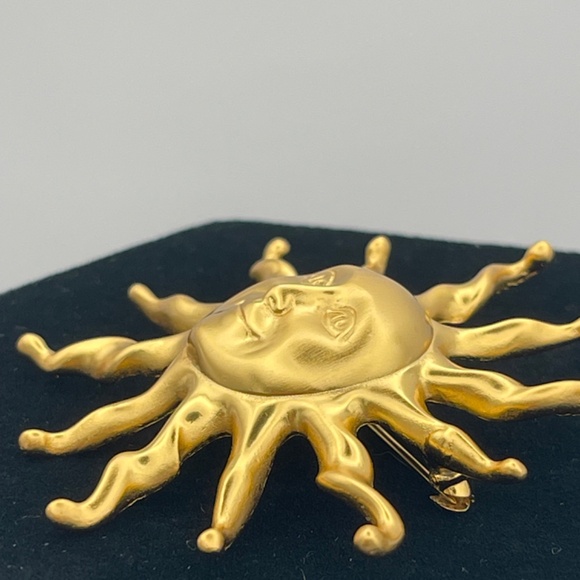 Sun Smile Face Brooch Gold Tone One Size Fits All 3" - Picture 6 of 7